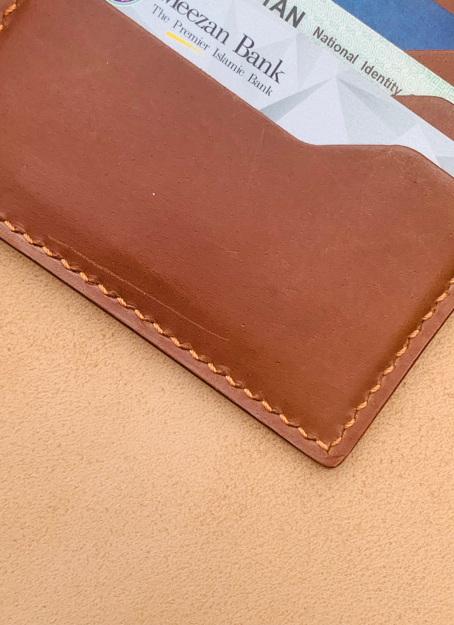 Tijarah Bifold Prime (4 Card Slots) – Classic Function, Modern Craft