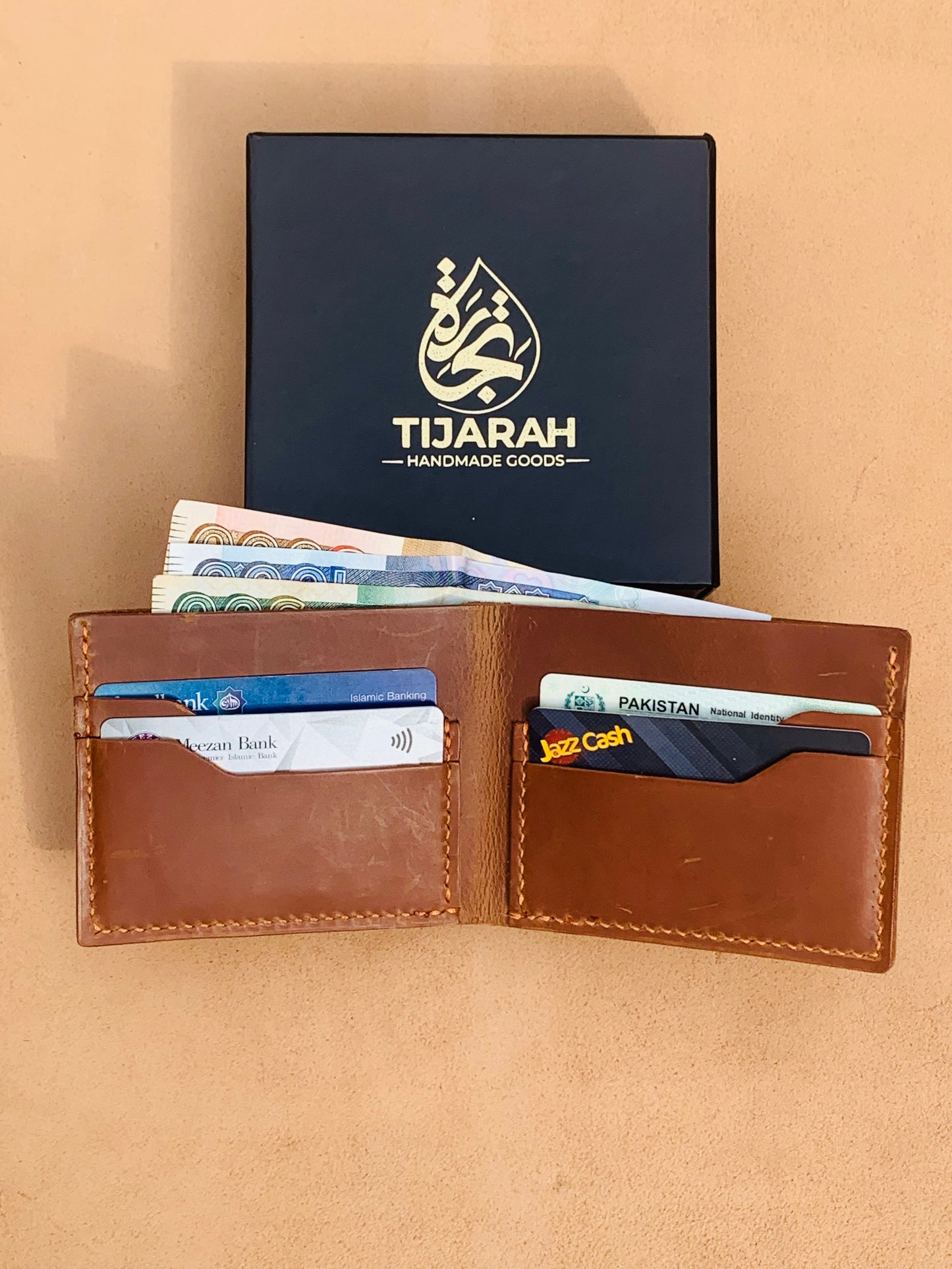 Tijarah Bifold Prime (4 Card Slots) – Classic Function, Modern Craft