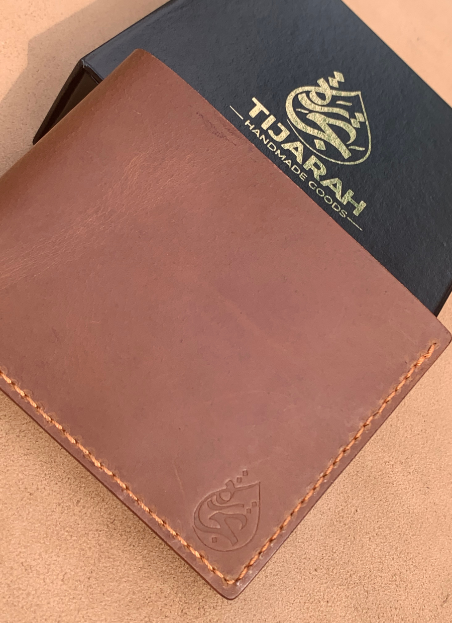 Tijarah Bifold Prime (4 Card Slots) – Classic Function, Modern Craft